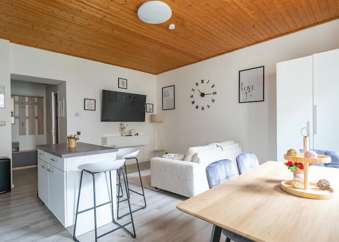 Comfort Anytime Check In For Business And Family Apartmán